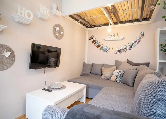 Cozy Modern Nest In The Heart Of With Netflix *