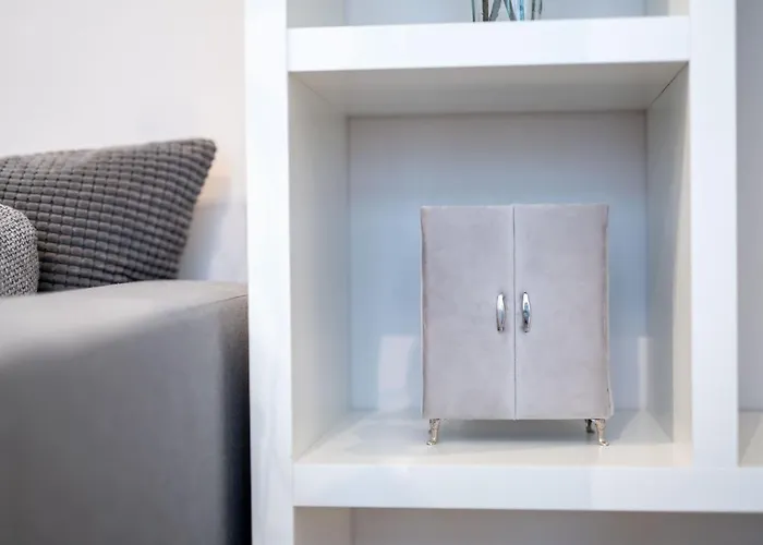 Cozy Modern Nest In The Heart Of With Netflix *
