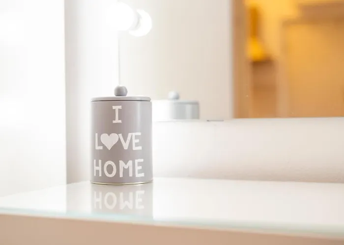 Cozy Modern Nest In The Heart Of With Netflix Wien
